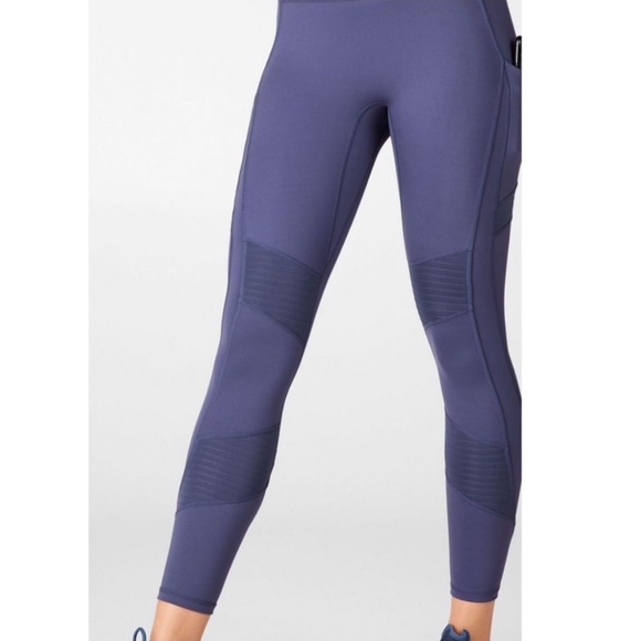 Fabletics Anywhere Motion365 High-Waisted Moto 7/8 Legging - Picture 3 of 4